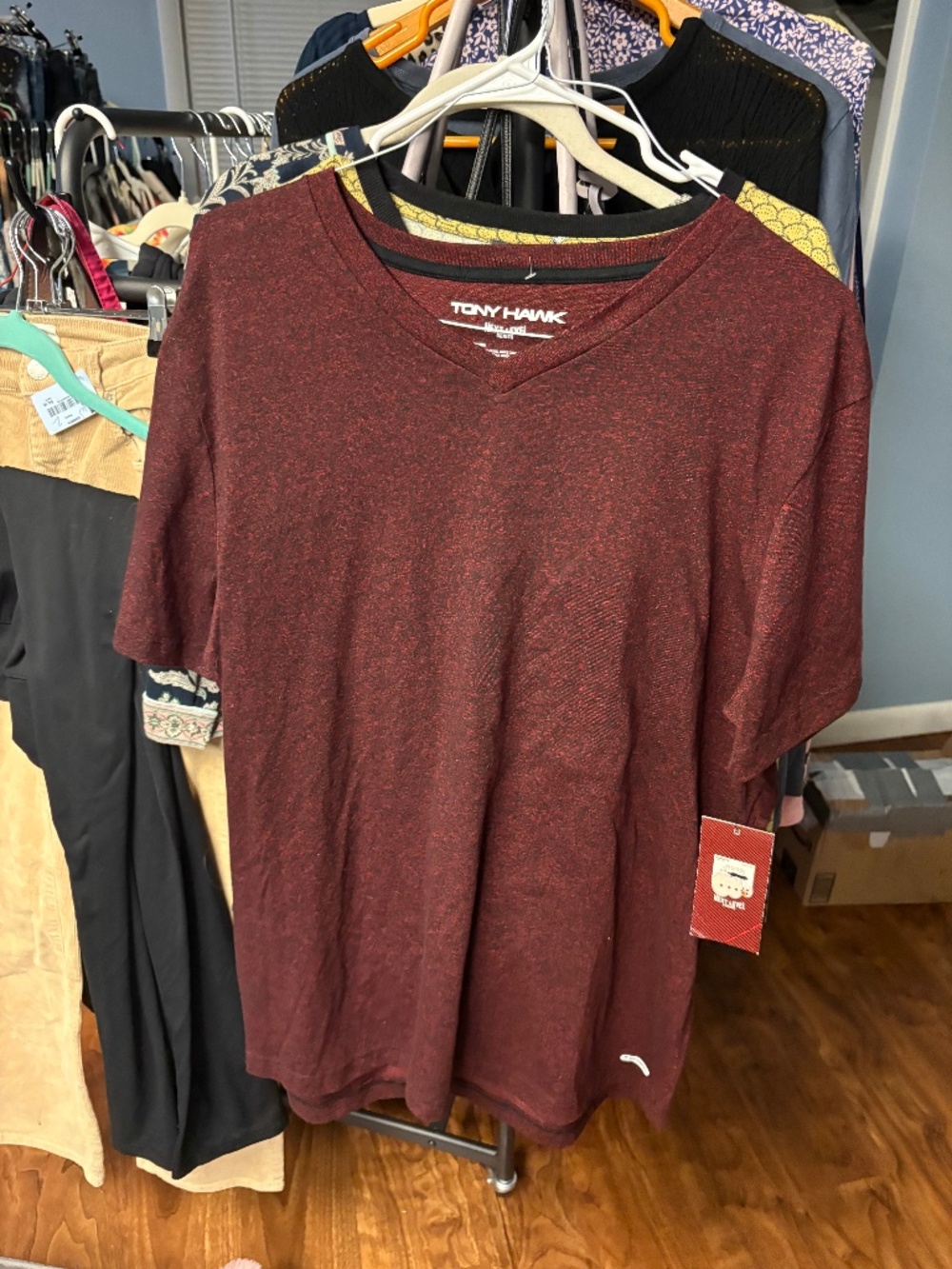 NWT Tony Hawk V-neck T-shirt size XXL
